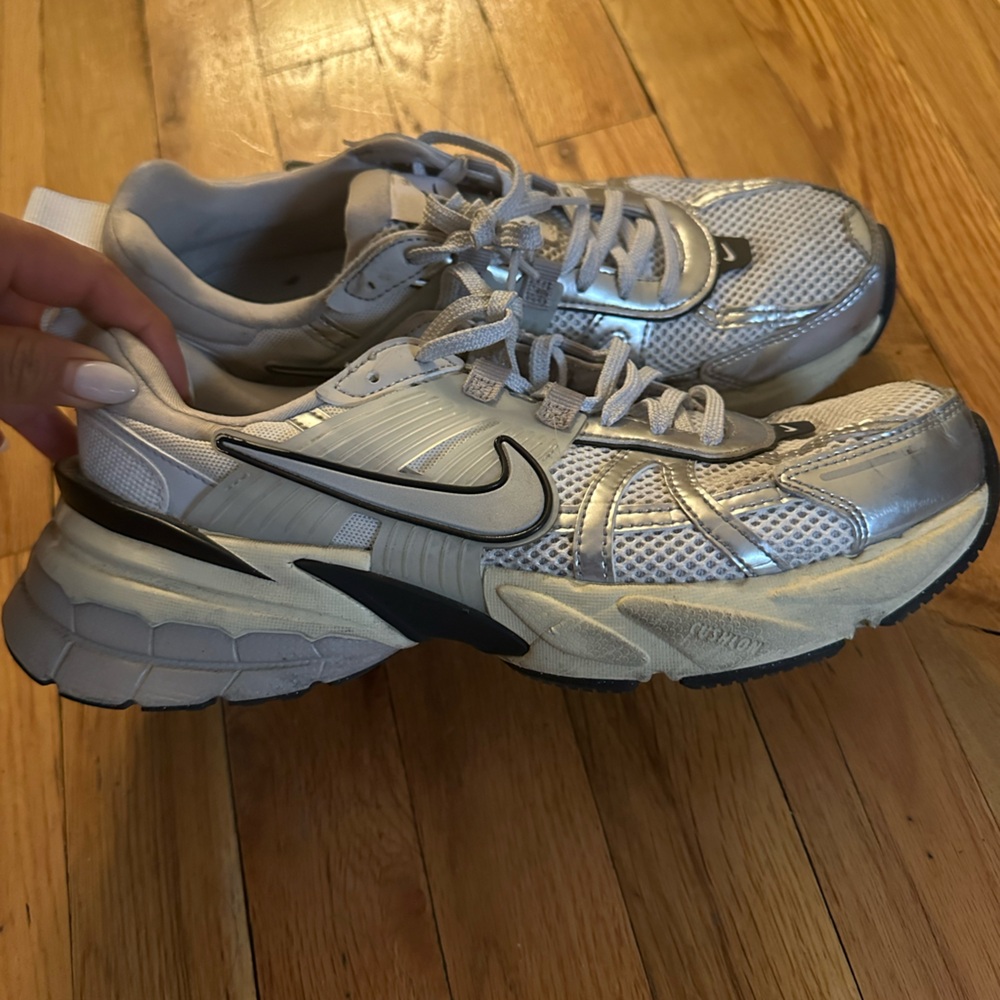 Nike Metallic Silver and Black Running Shoes